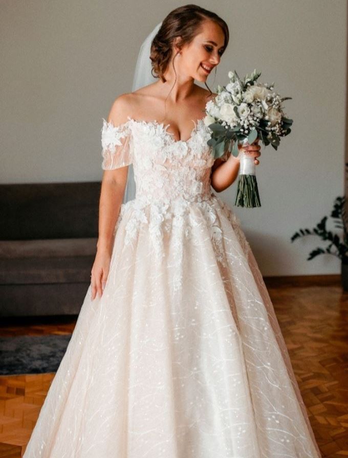 Etjo Pre-loved / Second Hand Wedding Dresses