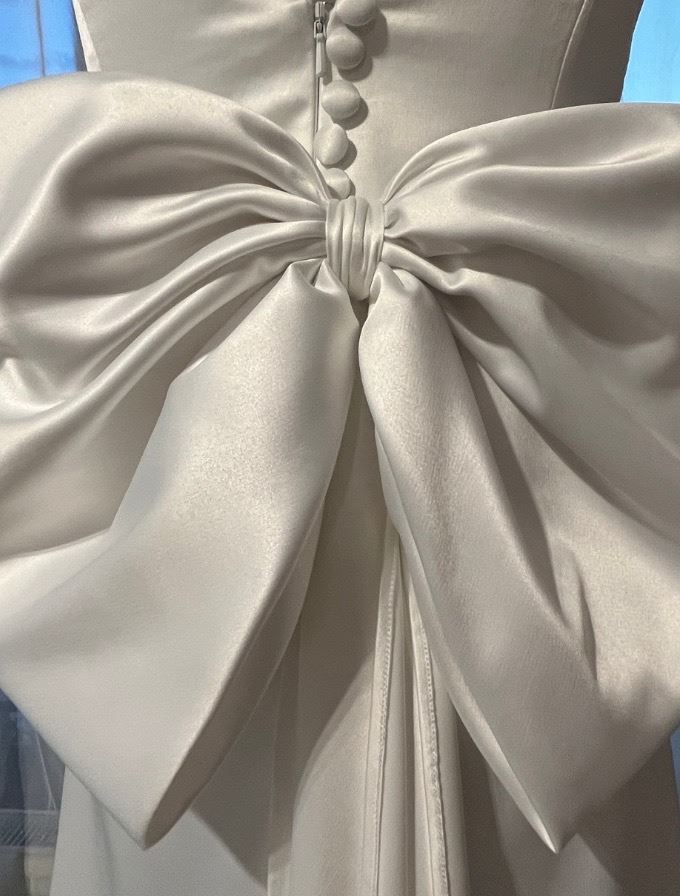 Willowby Fladdra Bodysuit + skirt + vail Second Hand Wedding Dress Save 42%  - Stillwhite