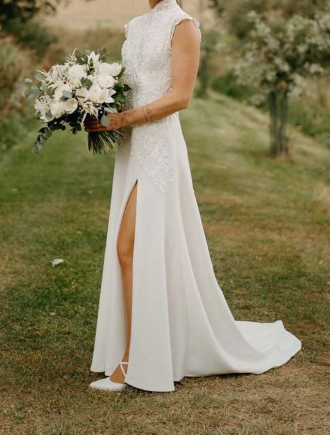 Used wedding dresses on sale cheap